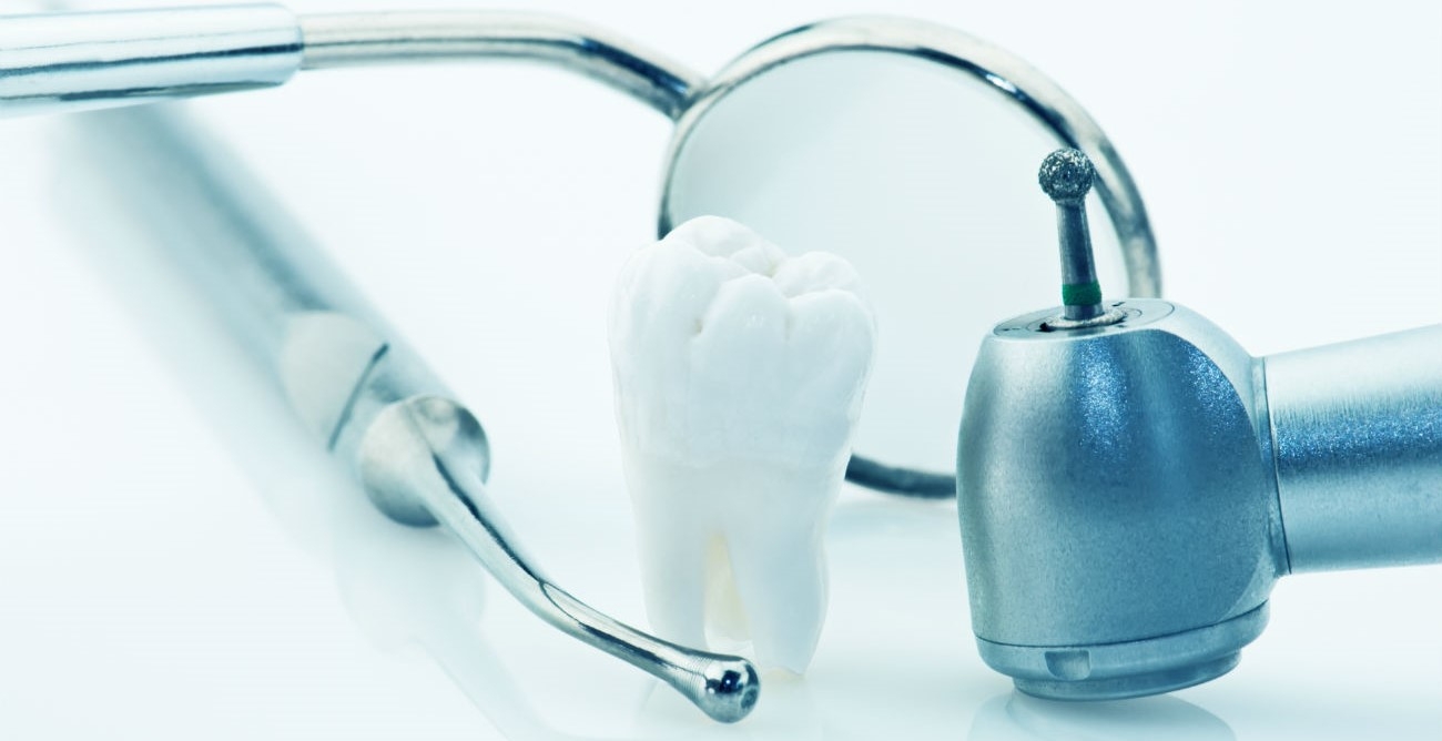 Безболезненное лечение зубов услуги стоматологи доступны каждому