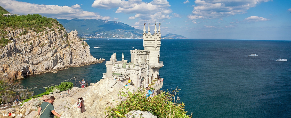 Утвержден план мероприятий по подготовке и проведению в Крыму курортного сезона 2016 года