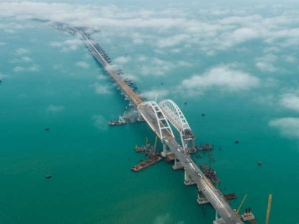 По Крымскому мосту проехало больше 5 тысяч машин