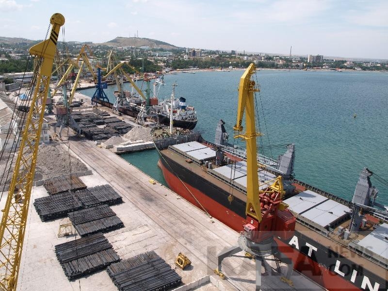 В порту Феодосии идут обыски