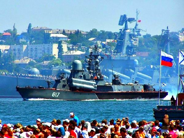 Поздравление Главы Республики Крым с Днём Черноморского флота ВМФ России