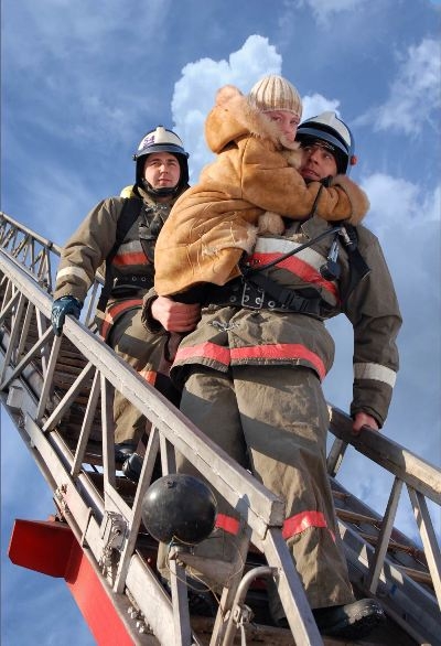 Крымские пожарные завершают аттестацию на получение класса «Спасатель»