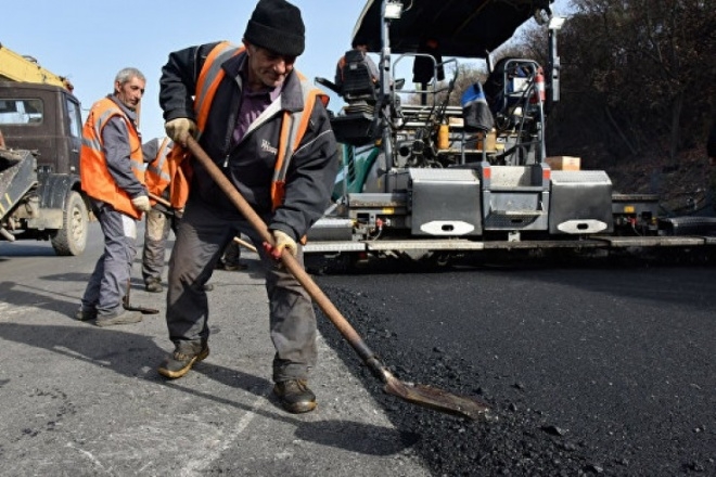 в Керчи суд потребовал отремонтировать разрушенную дорогу