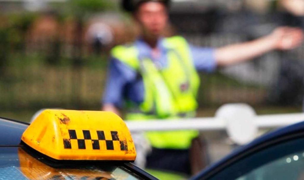 500 нелегальных таксистов было выявлено с начала года